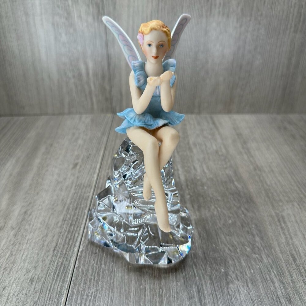 Vtg 1989 Franklin Mint Enchanted Seated Fairy Crystal Base Figurine 6" Blue